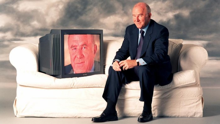 Clive James biography at Television Heaven