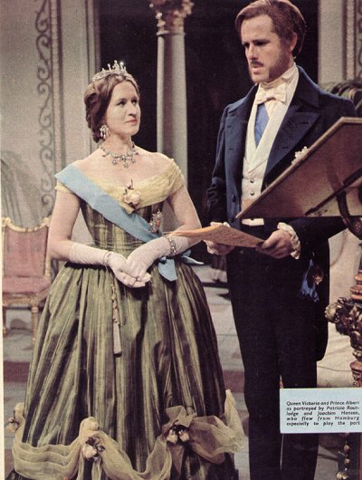 Patricia Routledge & Joachim Hansen as Victoria & Albert