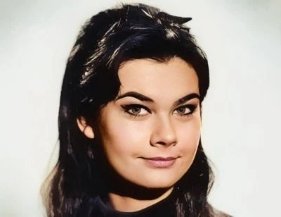 Imogen Hassall