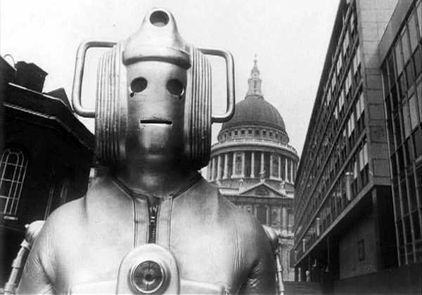 A Cyberman by St Paul's Cathedral