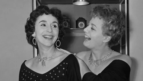 Marianne Stone biography